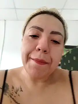 LeahMillerr's Webcam Show