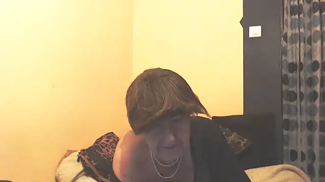 MioritaHard Adlı Modelin Canlı XXX Sohbeti