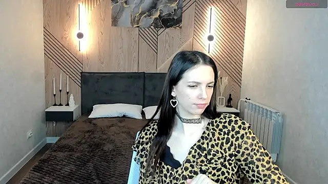 Chat +18 de elise_robbie ao vivo