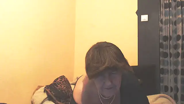 Chat XXX en directo de MioritaHard