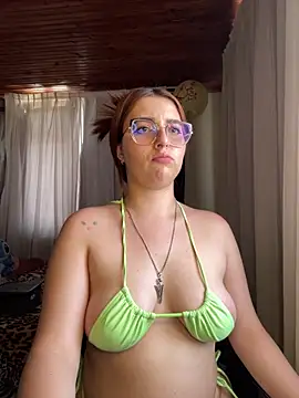 CoraVibes Chat XXX in diretta