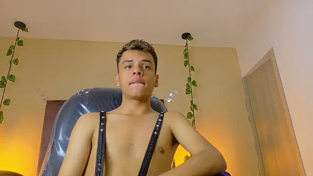 Xavier_Fox___n Live XXX chat