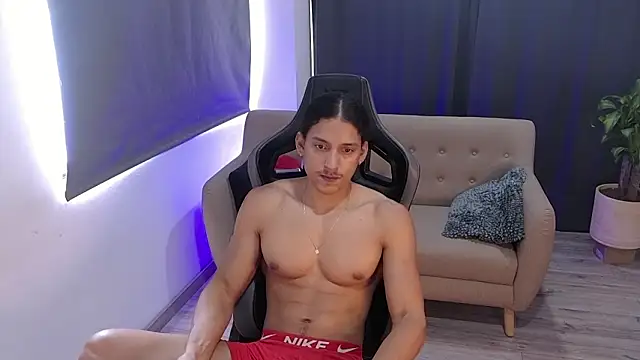 Chat +18 de Liam_V ao vivo