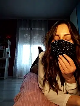 Chat XXX en directo de Akemi_rossi