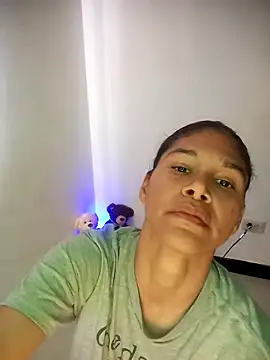 Chatroom XXX en direct de _aish_a