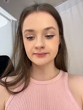 Chat +18 de KittyQueeny ao vivo