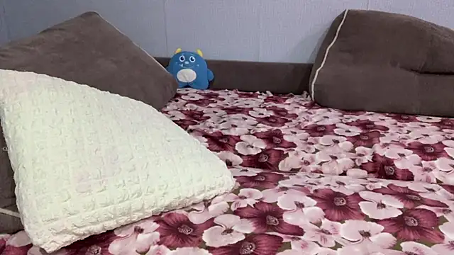 Chatroom XXX en direct de Emmibrilson