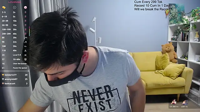 Živý XXX chat Tomguys