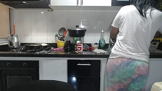 Chat +18 de kateleyagrey ao vivo