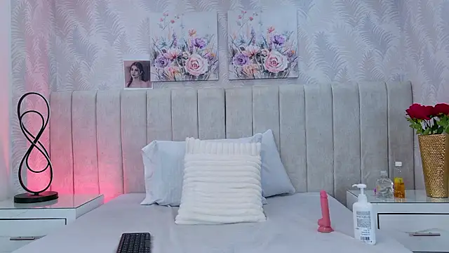 SaraLugo live XXX chat