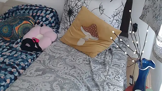 AlienforTwentyn Live XXX chat