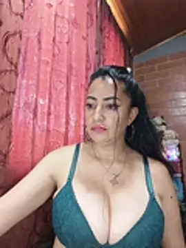 Alexandrina Adlı Modelin Canlı XXX Sohbeti