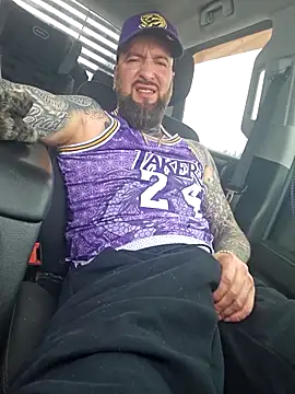 Chatroom XXX en direct de Beardedtattood