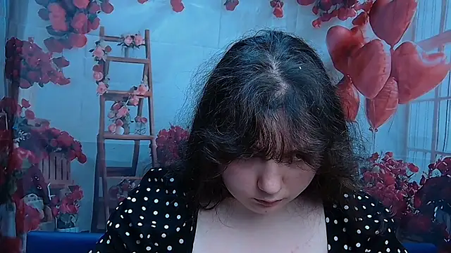 NeonilaLisova élő XXX-chatje