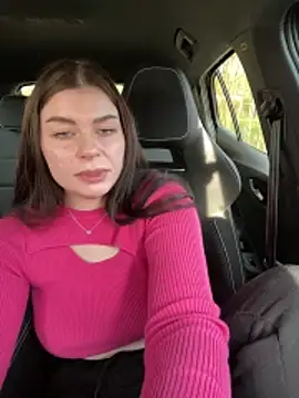 EllyNora Chat XXX in diretta