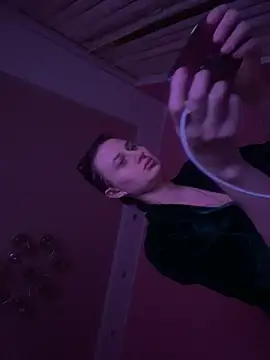 Chatroom XXX en direct de Flossy_Vettie