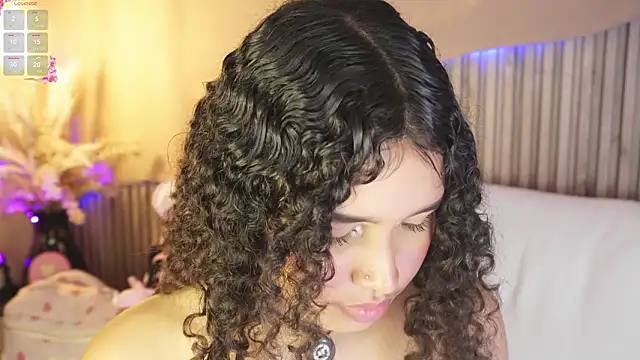 EloiseSweetxx Chat XXX in diretta