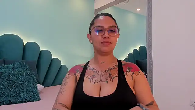 sharlott18 Chat XXX in diretta