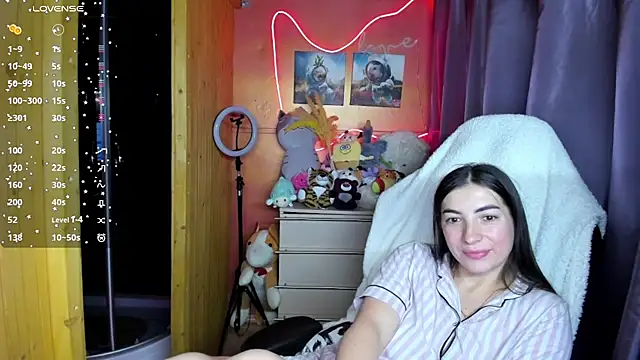 Fiery_Brunette_: онлайн-секс-чат