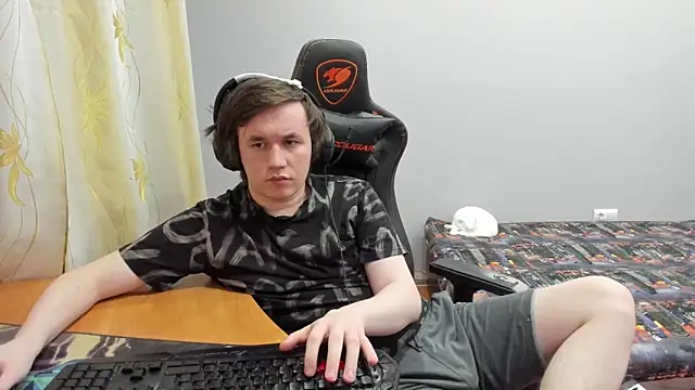 iliaskrislove: онлайн-секс-чат