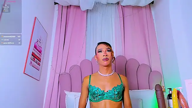 NicoleMadrird Chat XXX in diretta