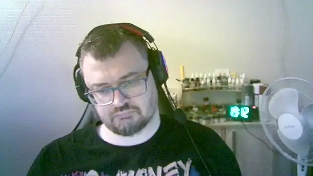 SirAbuser 即時 XXX 聊天