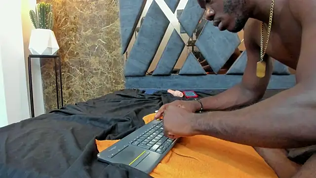 Oliver_Laurent_ 即時 XXX 聊天