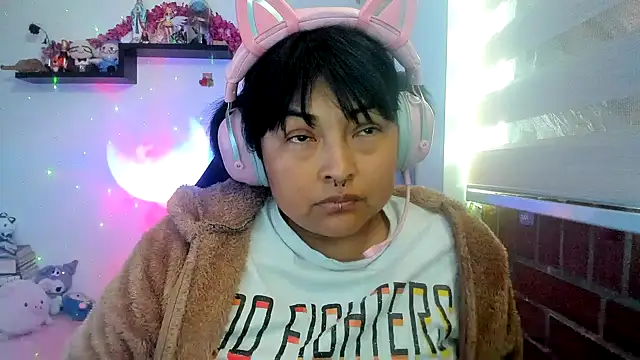 Chat +18 de Shaddycute_ ao vivo