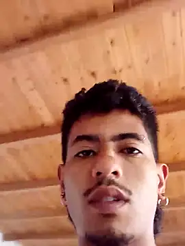 SkinniYamo Pertunjukan Webcam