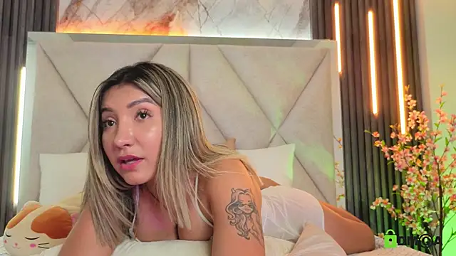 Happy_tits Live XXX-chat