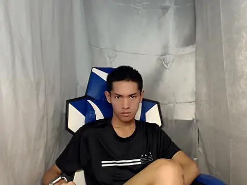 riks_tyler Pertunjukan Webcam