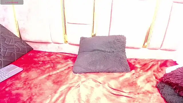 CHLOESHOW Chat XXX in diretta