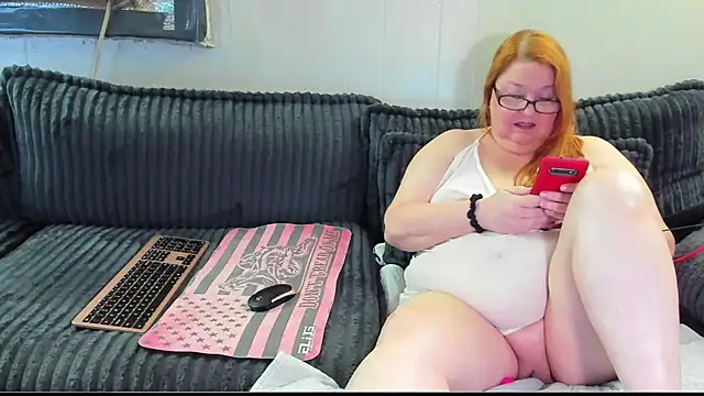 KurvyKandien Live XXX chat