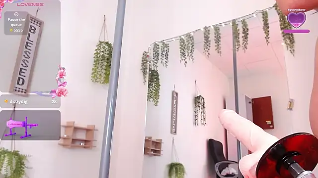 Chloe014_ Adlı Modelin Canlı XXX Sohbeti