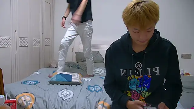 paofu-001's Live XXX Chat