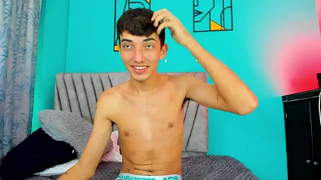 Maikol_Ortiz: онлайн-секс-чат