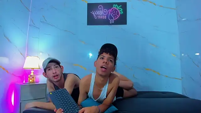 Онлайн чат XXX Spicy_guys