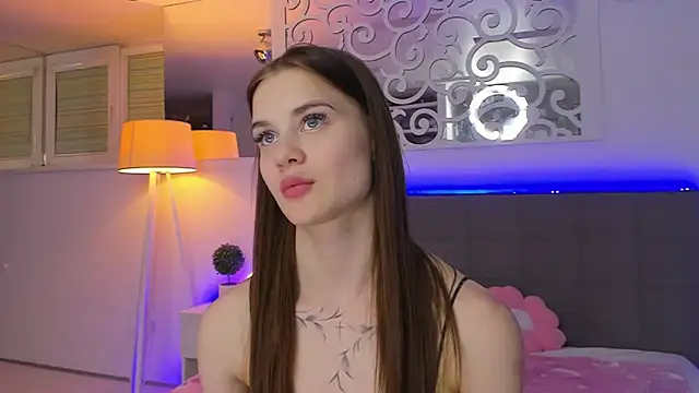 دردشة LuisaClover الجنسية المباشرة