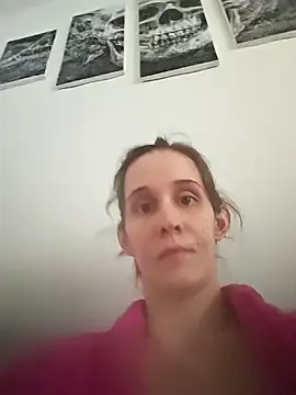 Laura_Ati live XXX chat