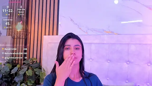 Madyson18 live XXX chat