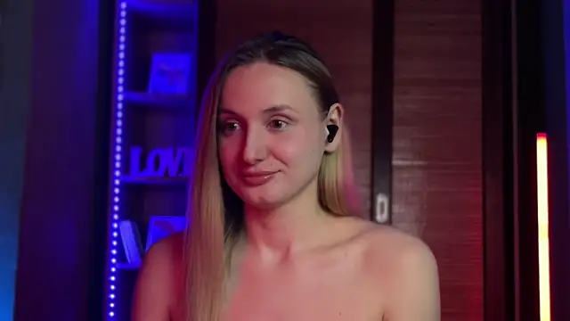 InDiva élő XXX-chatje