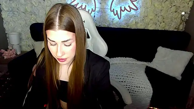 LuxeKittyXO's Live XXX Chat