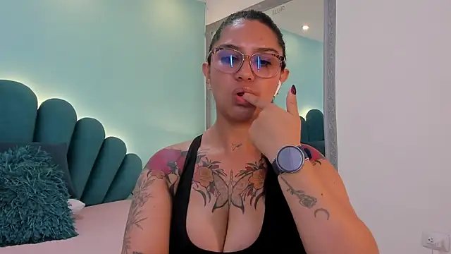 sharlott18 – Live XXX-chat