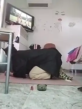 SweetSun69 Adlı Modelin Canlı XXX Sohbeti