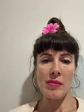 Онлайн чат XXX LadyLuxLover