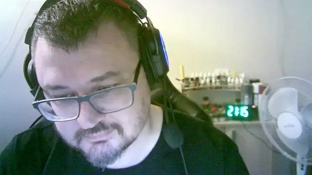 SirAbuserのウェブカメラショー