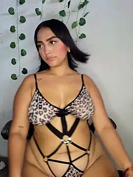 Mia_em Show in webcam