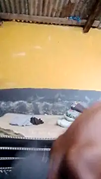 HornyAss_Bitch webkamerás műsora