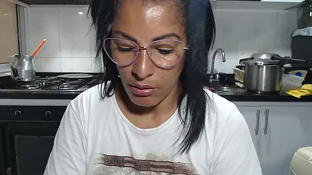 kateleyagrey's Live XXX Chat