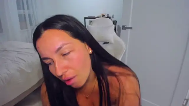 AvisFlowers' Live XXX Chat